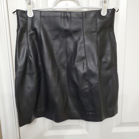 Zara Dresses & Skirts - Zara Black Leather Skirt